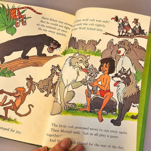 The Runaway Wolf Cub Walt Disney Productions 1980 Hardcover Book Club Edition - Picture 11 of 12